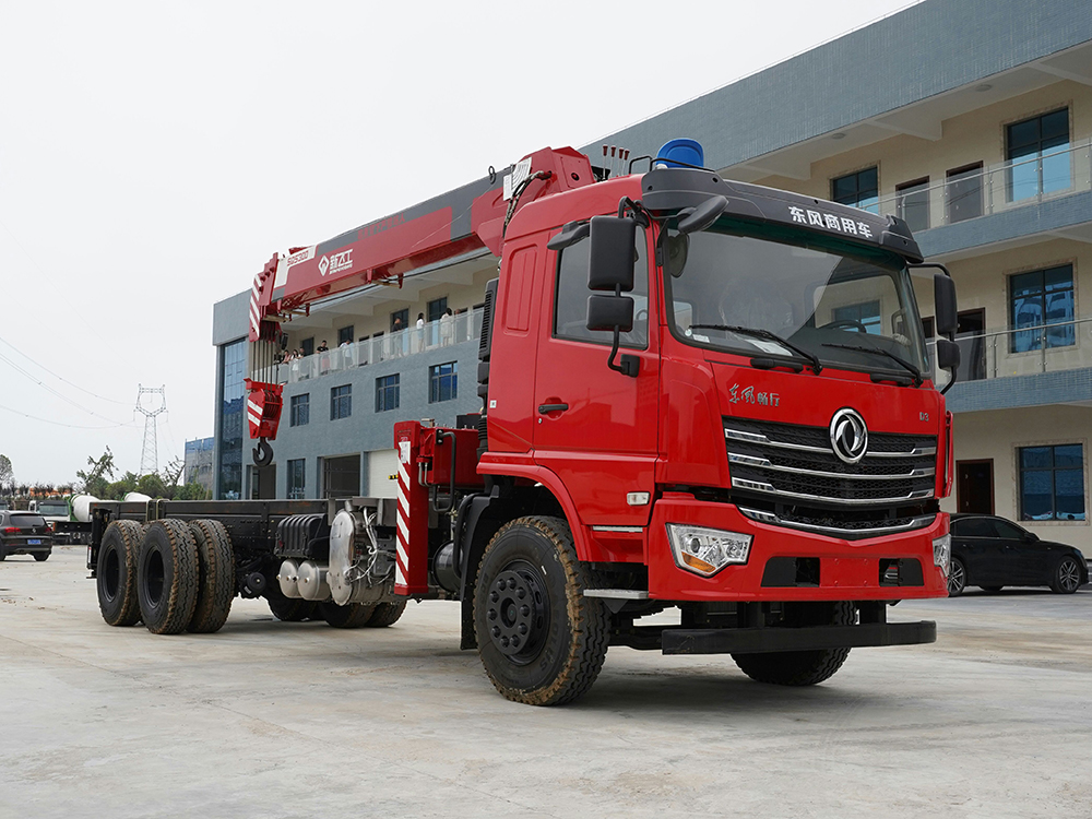 國六東風(fēng)暢行D3后雙橋新飛工12噸四節(jié)直臂吊機(jī)隨車吊